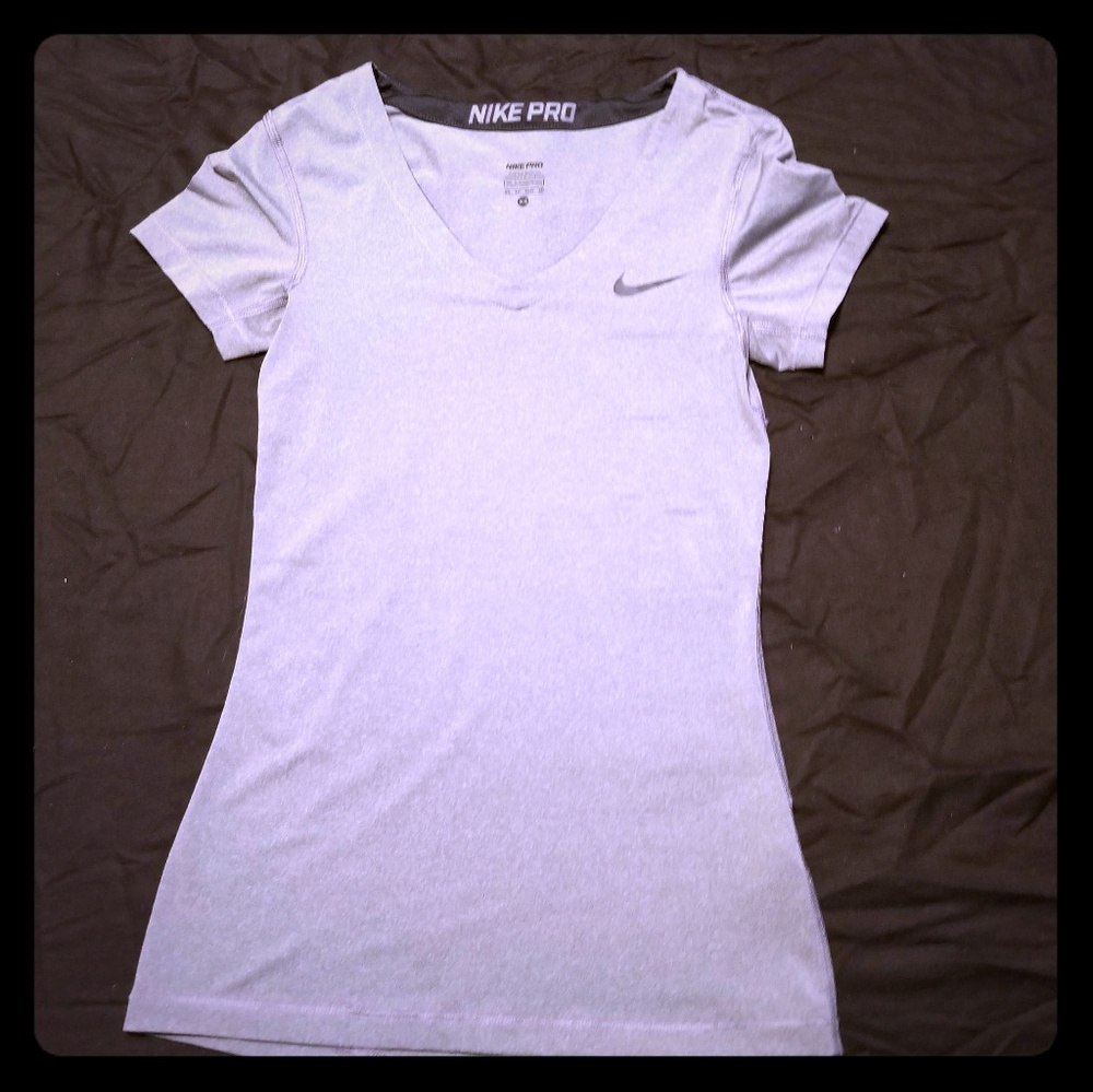 NWOT Women's Gray Nike Pro Shirt Sz XS